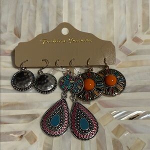 Any offers accepted 🎉Colorful Boho Earrings Set